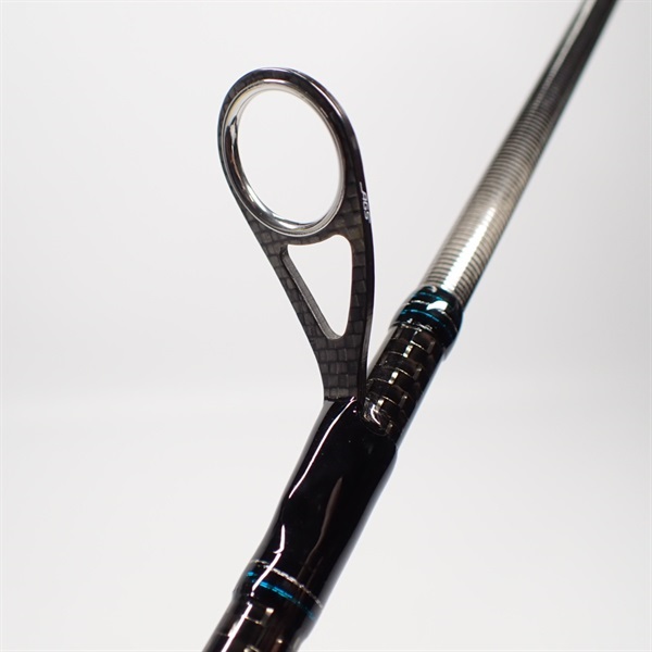 １８エメラルダスストイストＡＧＳ７６ＭＭＨ－ＳＭＴ
